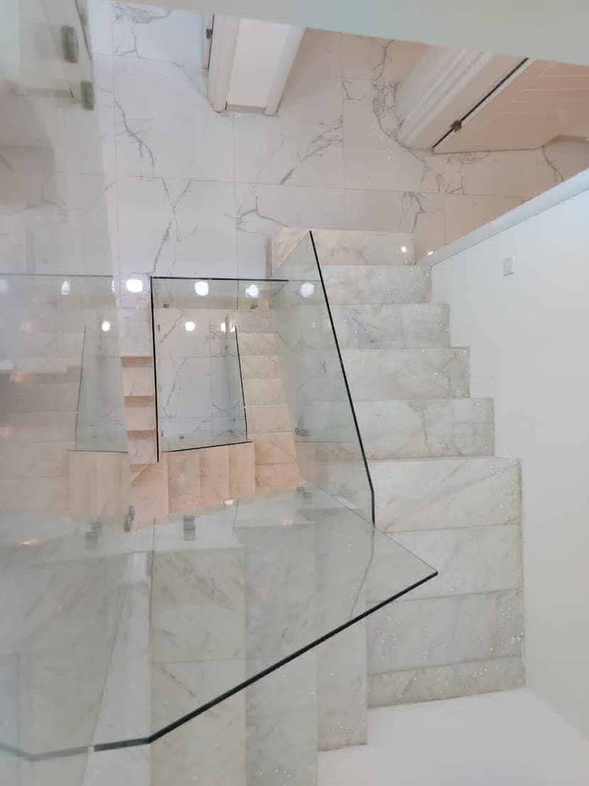 بيت للبيع في مجمع الأمل البعيثة